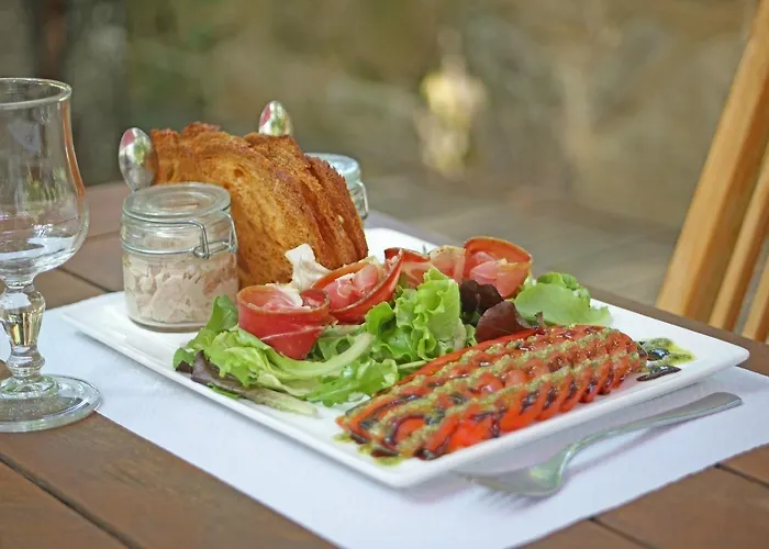 伯尼费图树林酒店 2*