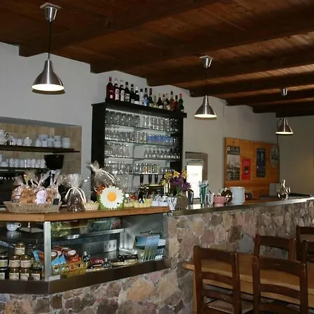 伯尼费图树林酒店