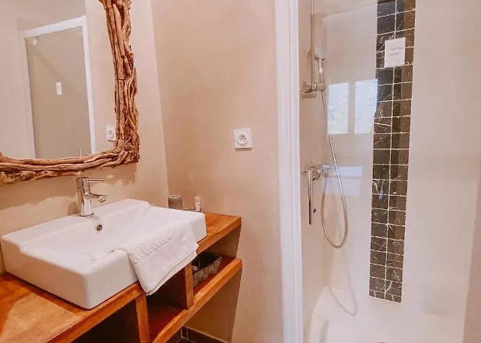 De La Foret Bonifatu Hotel