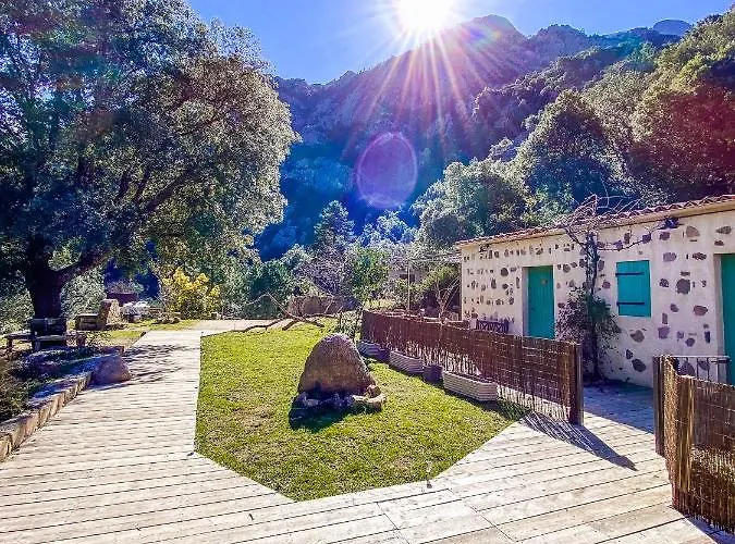 فندق De La Foret Bonifatu 2*