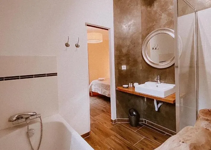 De La Foret Bonifatu كالينزانا